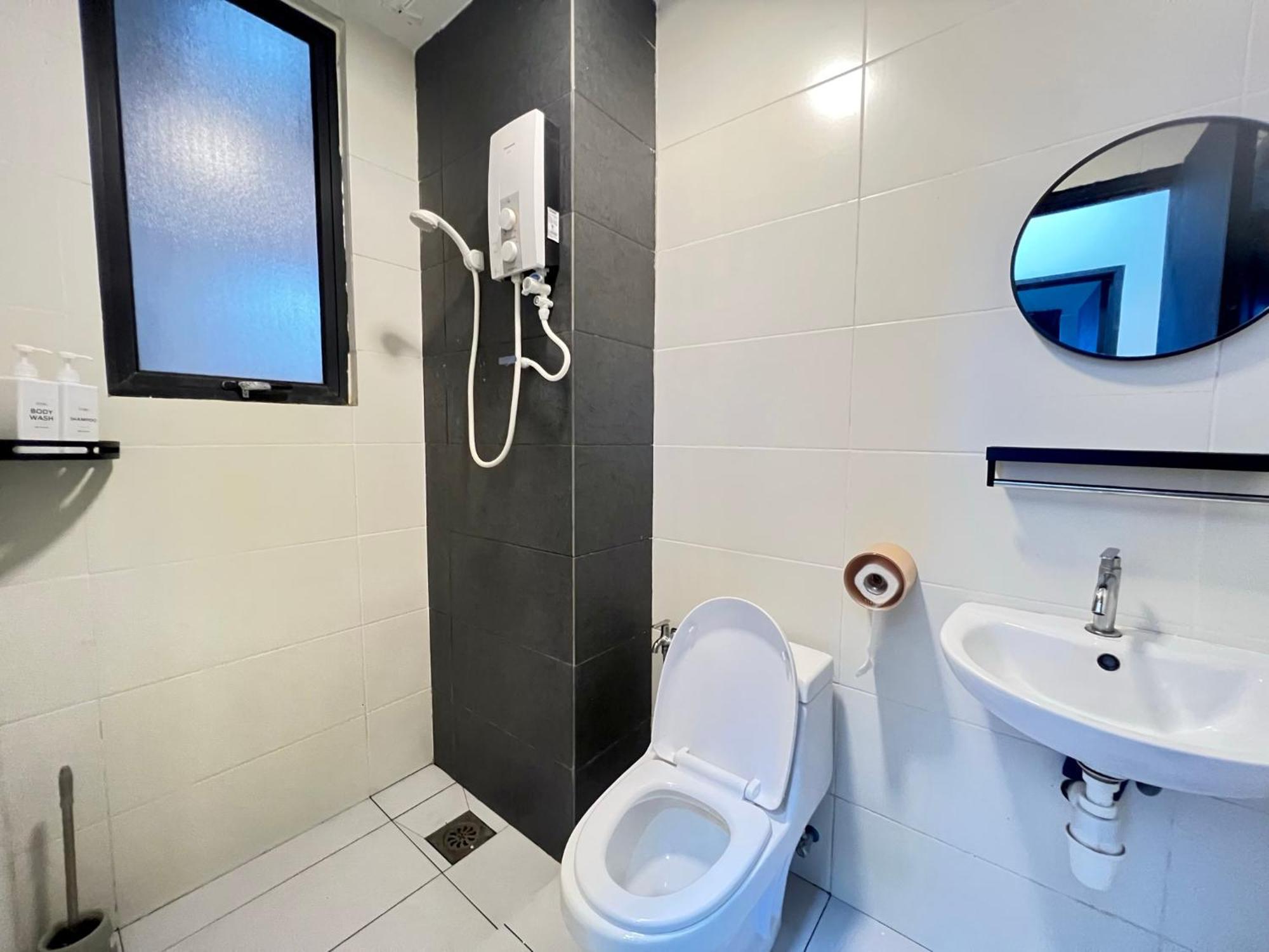 Riverview 8pax 2br In Kbtown Wi-fi, A-1-7 Pangsapuri