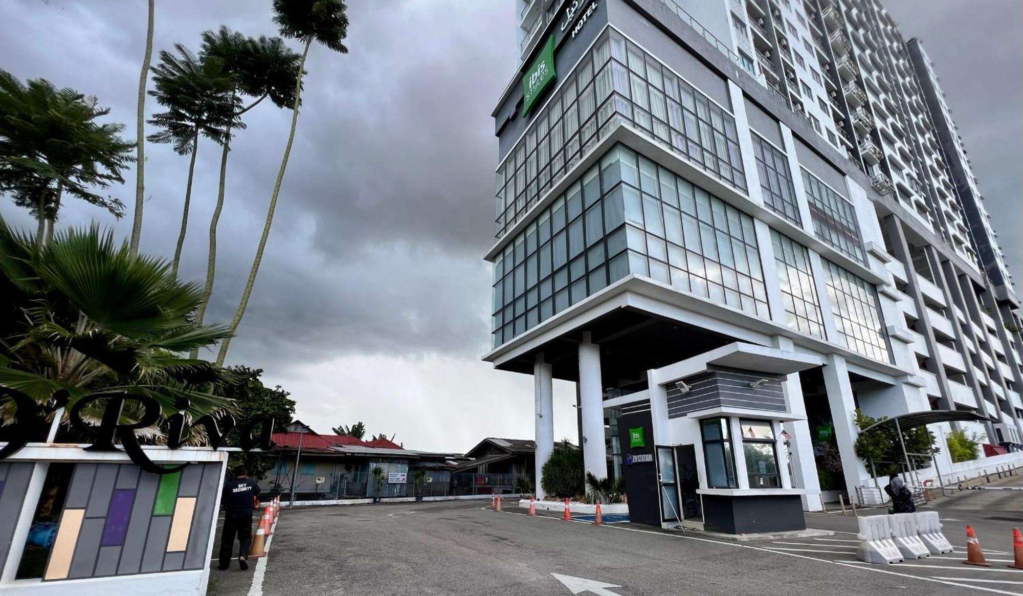 Riverview 8pax 2br In Kbtown Wi-fi, A-1-7 * Kota Bahru
